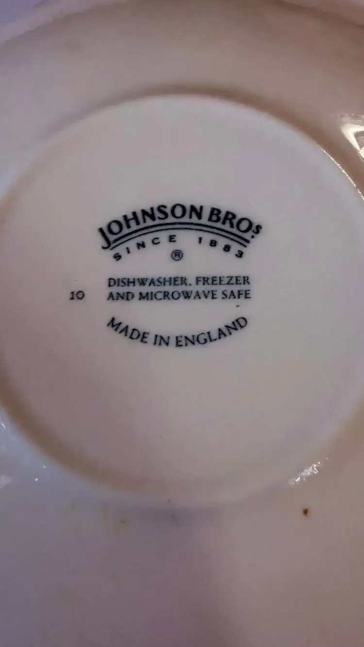 Johnson Bros Old Britain Castles Red Tea Cup & Saucer Kenilworth Castle England